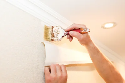 Pose de papier peint à Trépot — revêtements muraux et toiles de verre